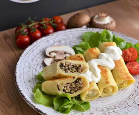 Млинці з куркою та грибами